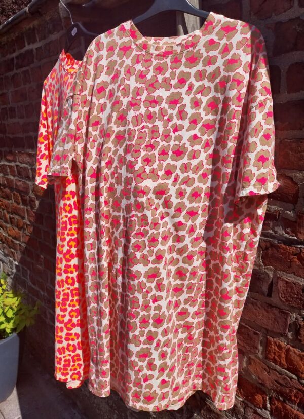 Robe fluo léopard